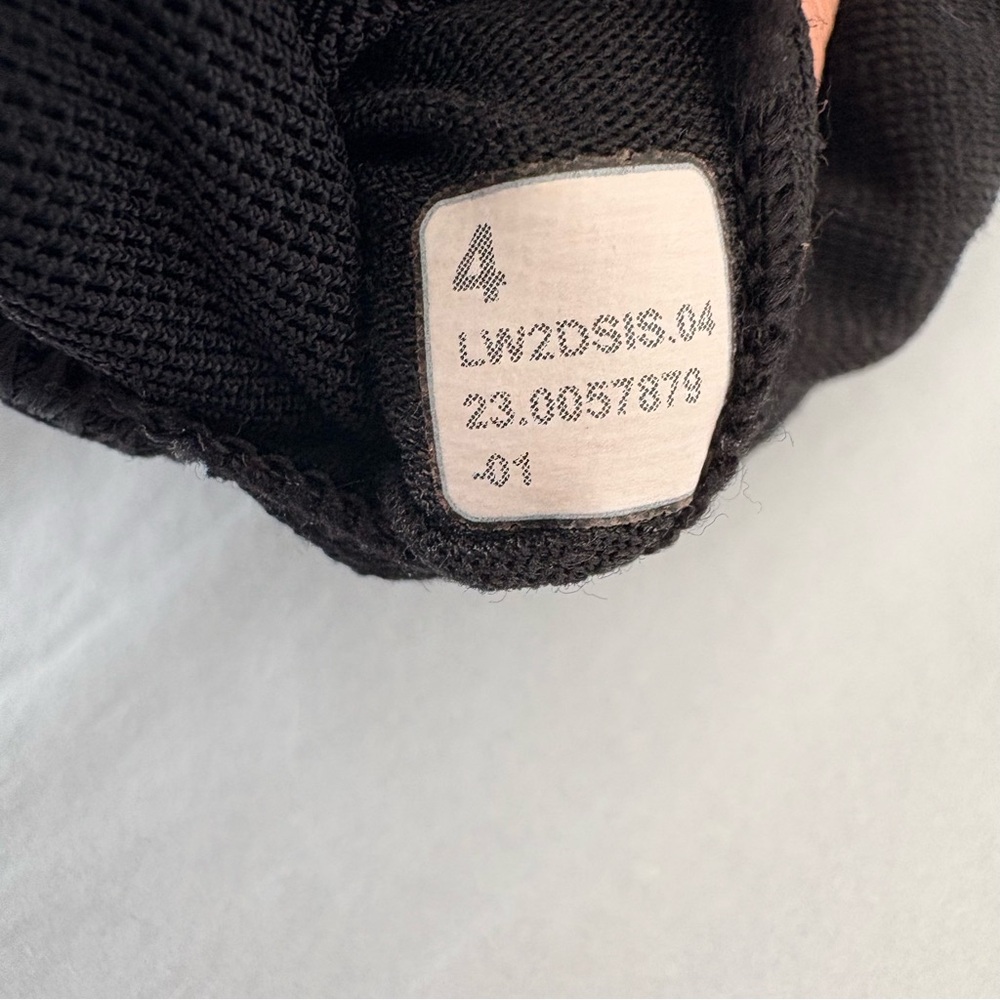 Lululemon License to Train Triangle Bra Black Sz 4 A/B - Picture 7 of 8